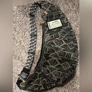 Kavu sling bag